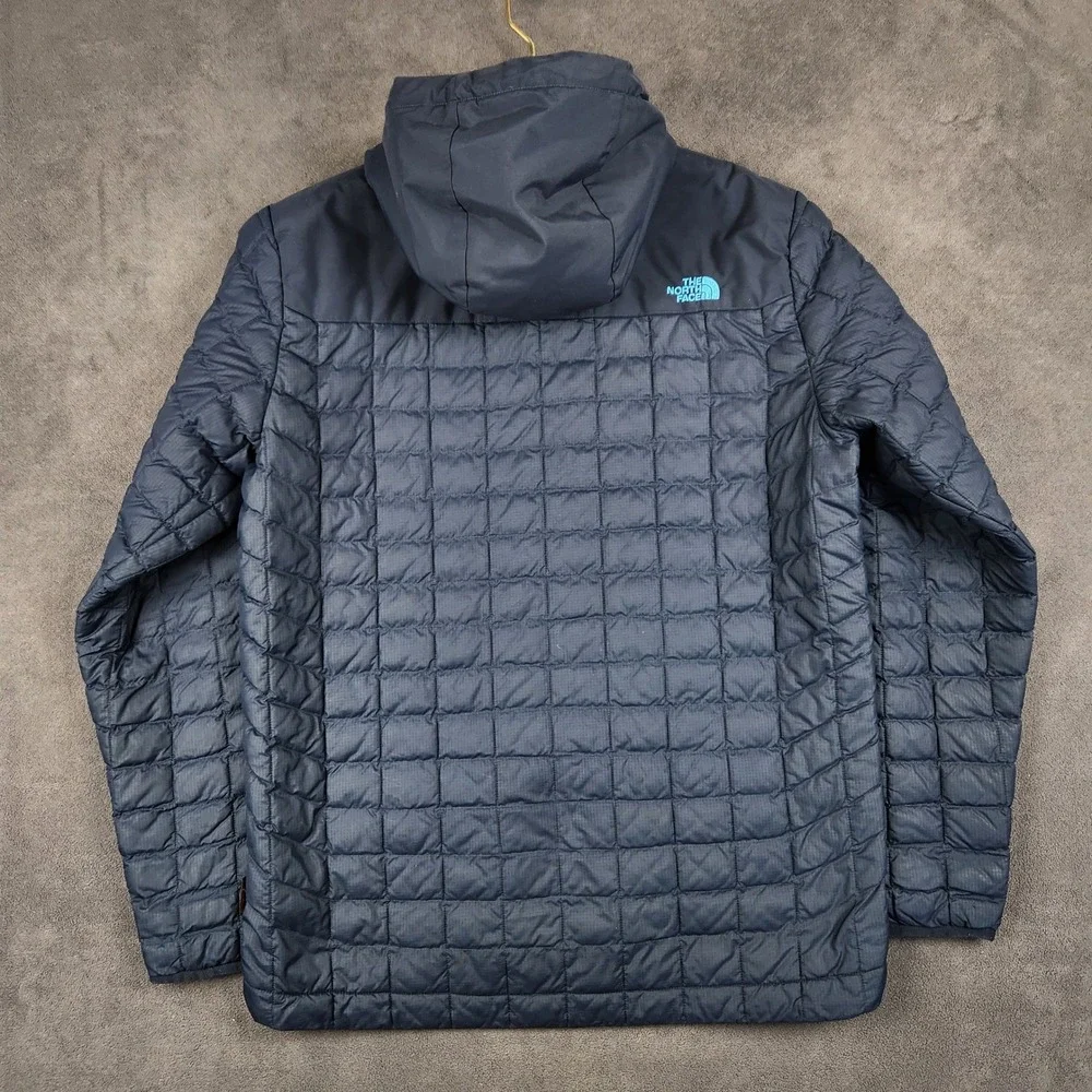 The North Face measurements shoulder